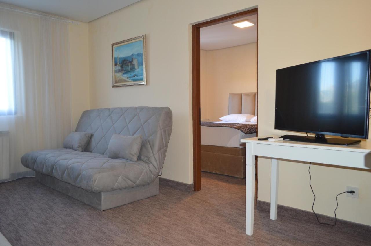 Ambassador Apartments Petrovac Exterior foto